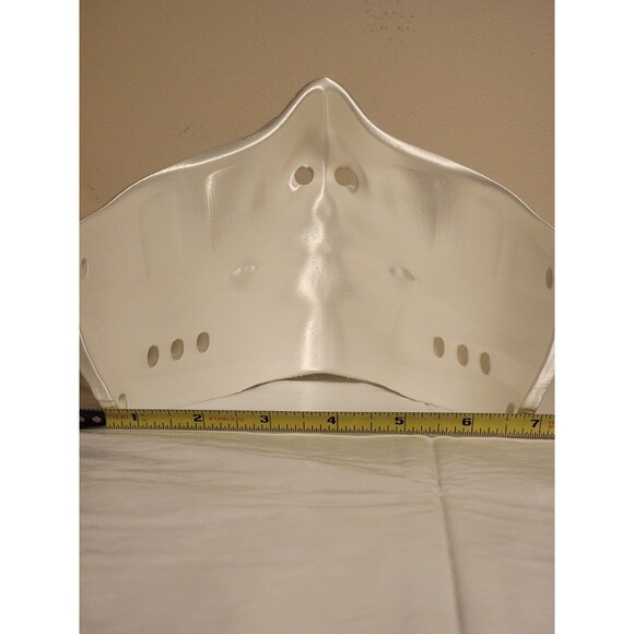 Titan Cosplay Mask - Picture 5 of 6